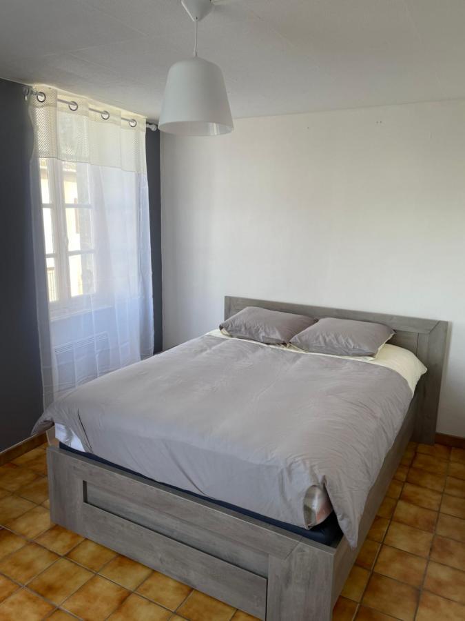Charmant T2 Au 1Er Dans Residence Avec Parc Arbore Saint-Pierre-le-Moûtier Exterior photo