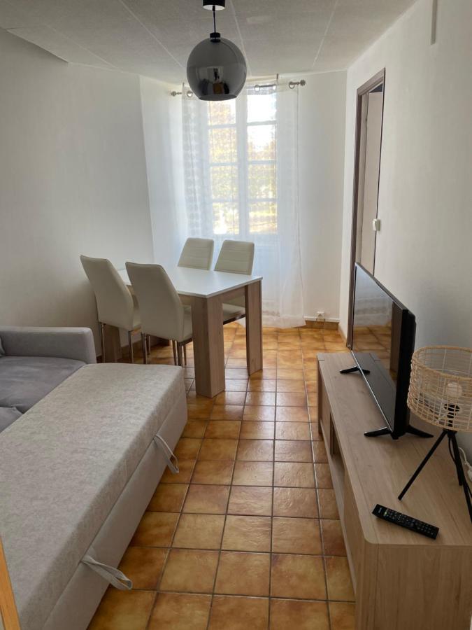 Charmant T2 Au 1Er Dans Residence Avec Parc Arbore Saint-Pierre-le-Moûtier Exterior photo