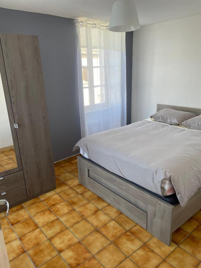 Charmant T2 Au 1Er Dans Residence Avec Parc Arbore Saint-Pierre-le-Moûtier Exterior photo
